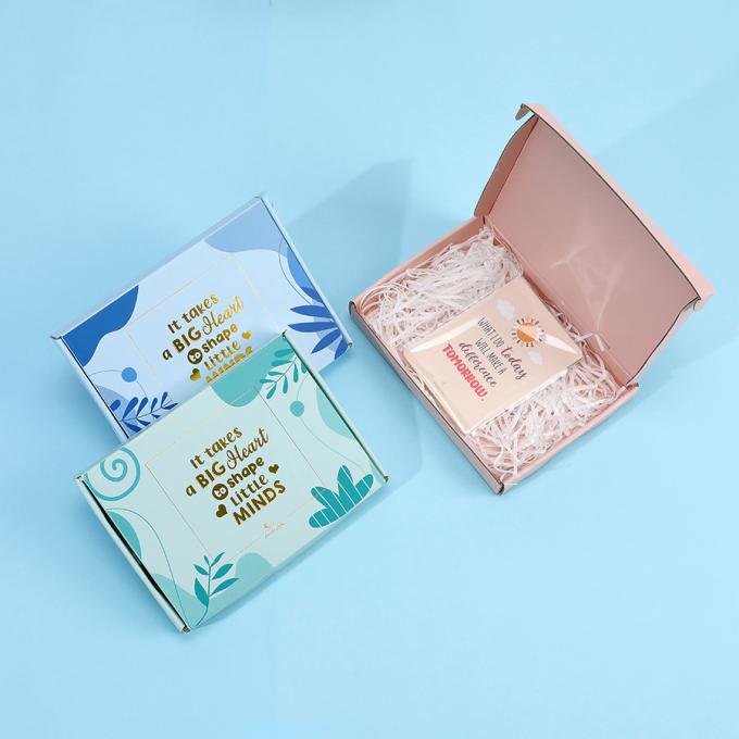 Cartone ondulato di carta kraft rossa riciclata Custom Mail Box per imballaggi di spedizione 10