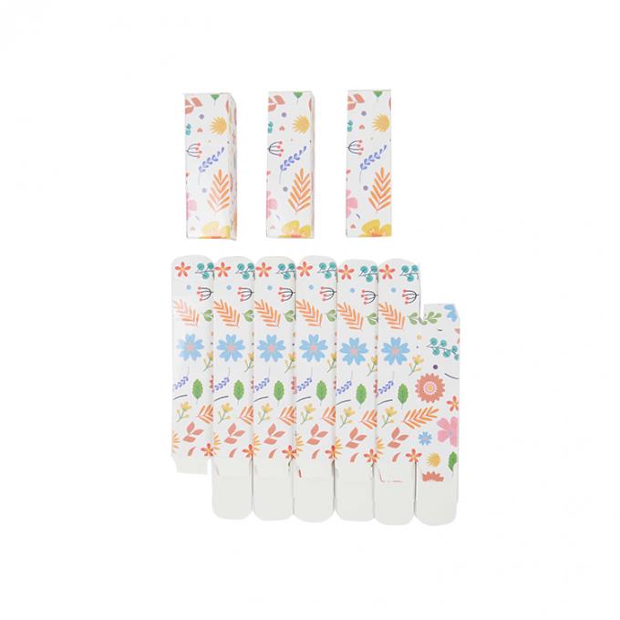 Cartone di carta kraft stampato con logo personalizzato per la confezione di rossetti cosmetici e lucidi per labbra 7