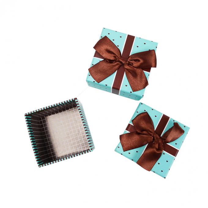 Low MOQ Custom Logo Lovely Festival Gift Paper Cartone Gioielleria Scatola con rivestimento UV 10