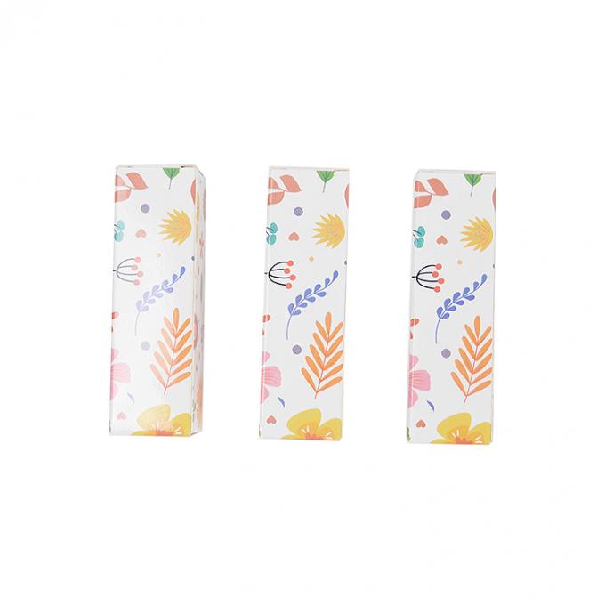 Cartone di carta kraft stampato con logo personalizzato per la confezione di rossetti cosmetici e lucidi per labbra 8