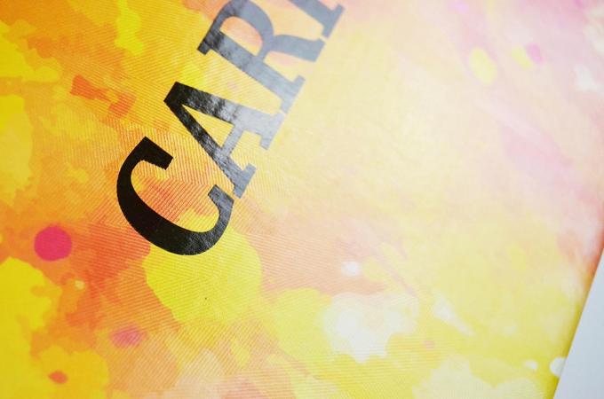 Imballaggio ondulato a taglio stampato Spedizione Postale Scatole di posta ondulate a colori lucidi 10
